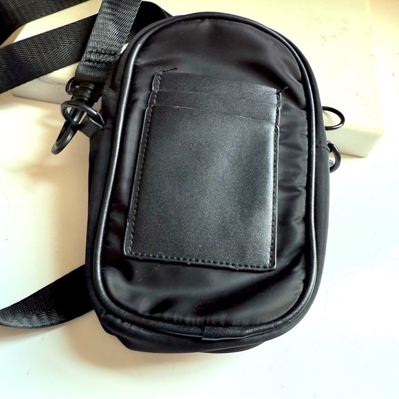 NWOT Ed Hardy Unisex Black/Red Geisha Tattoo Print Nylon Adjustable Crossbody - Picture 3 of 6